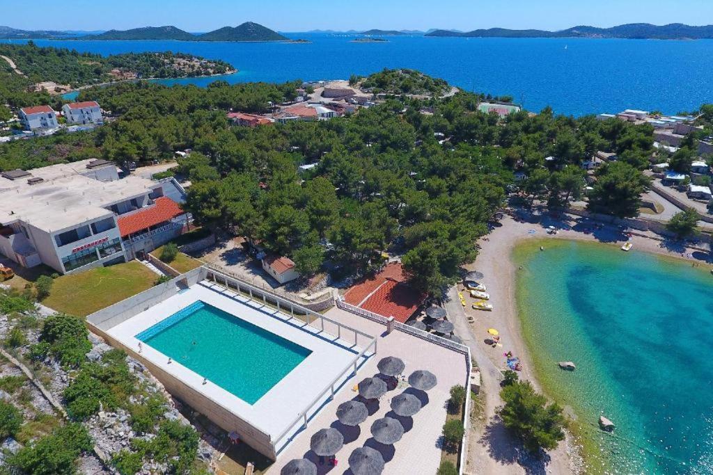 Fjaka Luxury Mobile Home - Oaza Mira Camping Croatia Drage Εξωτερικό φωτογραφία