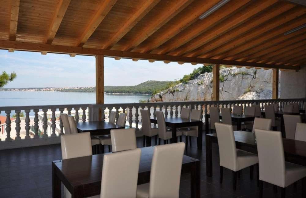 Fjaka Luxury Mobile Home - Oaza Mira Camping Croatia Drage Εξωτερικό φωτογραφία